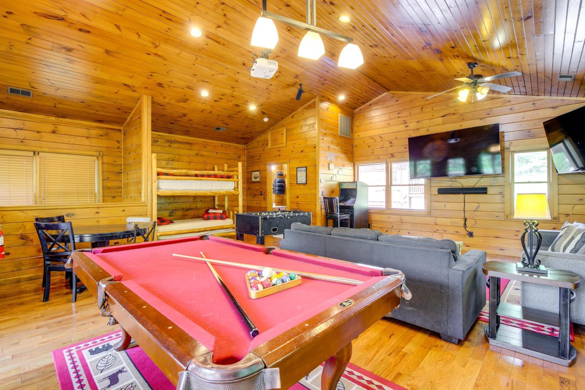 Cabin With Pool Access About 3 Mi To Downtown ガトリンバーグ エクステリア 写真