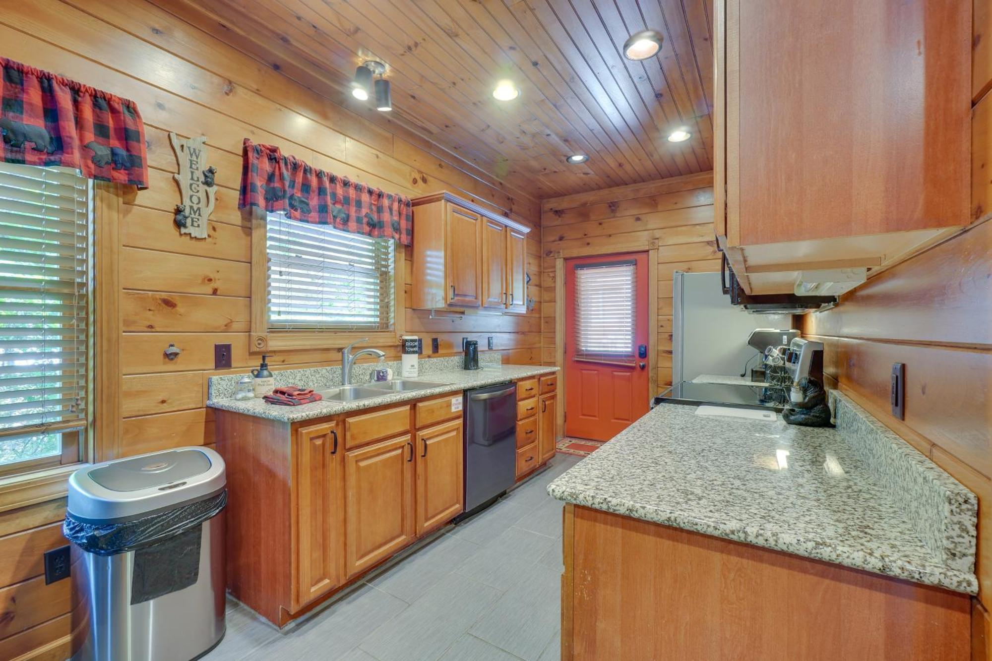 Cabin With Pool Access About 3 Mi To Downtown ガトリンバーグ エクステリア 写真