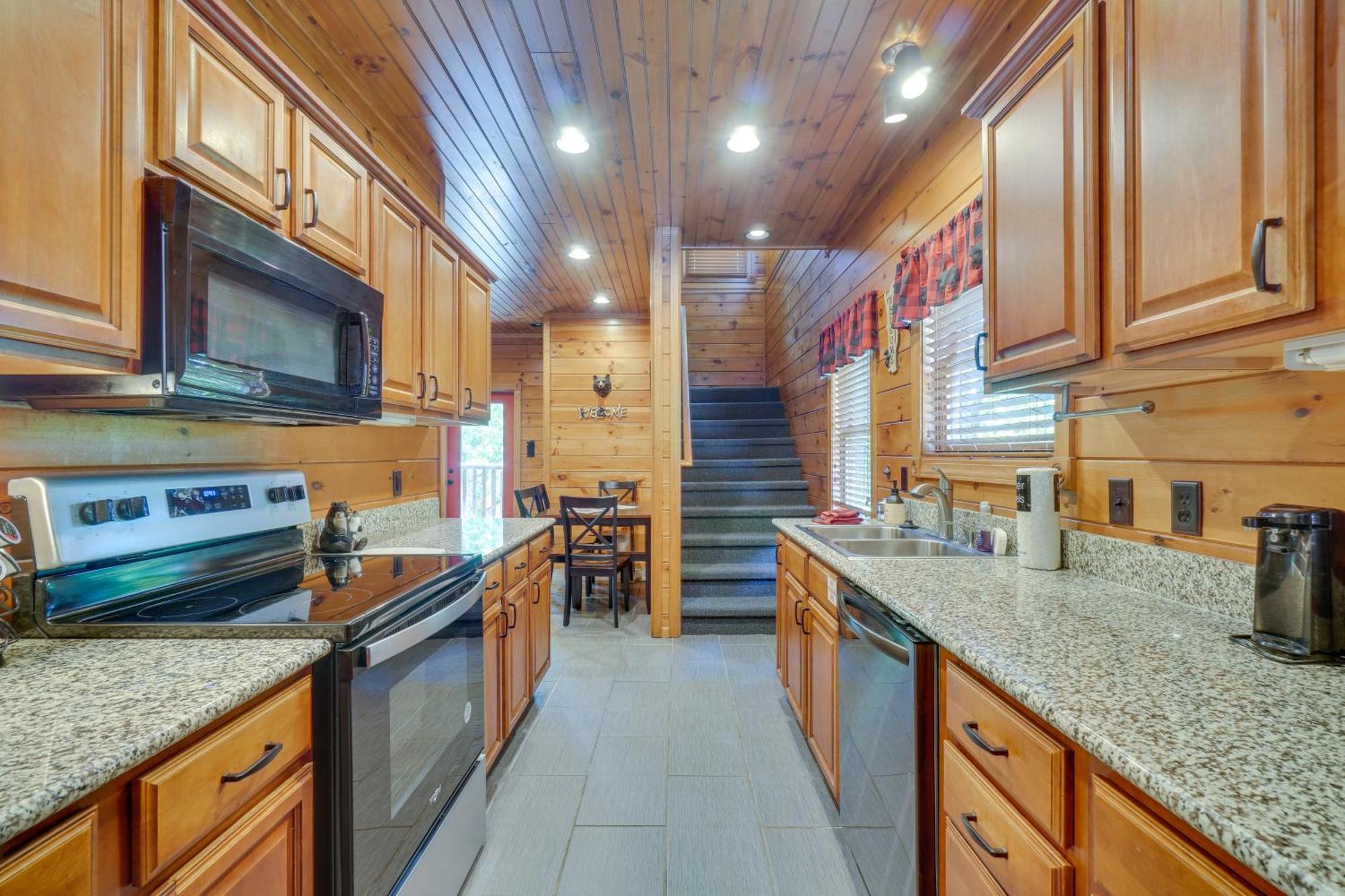 Cabin With Pool Access About 3 Mi To Downtown ガトリンバーグ エクステリア 写真