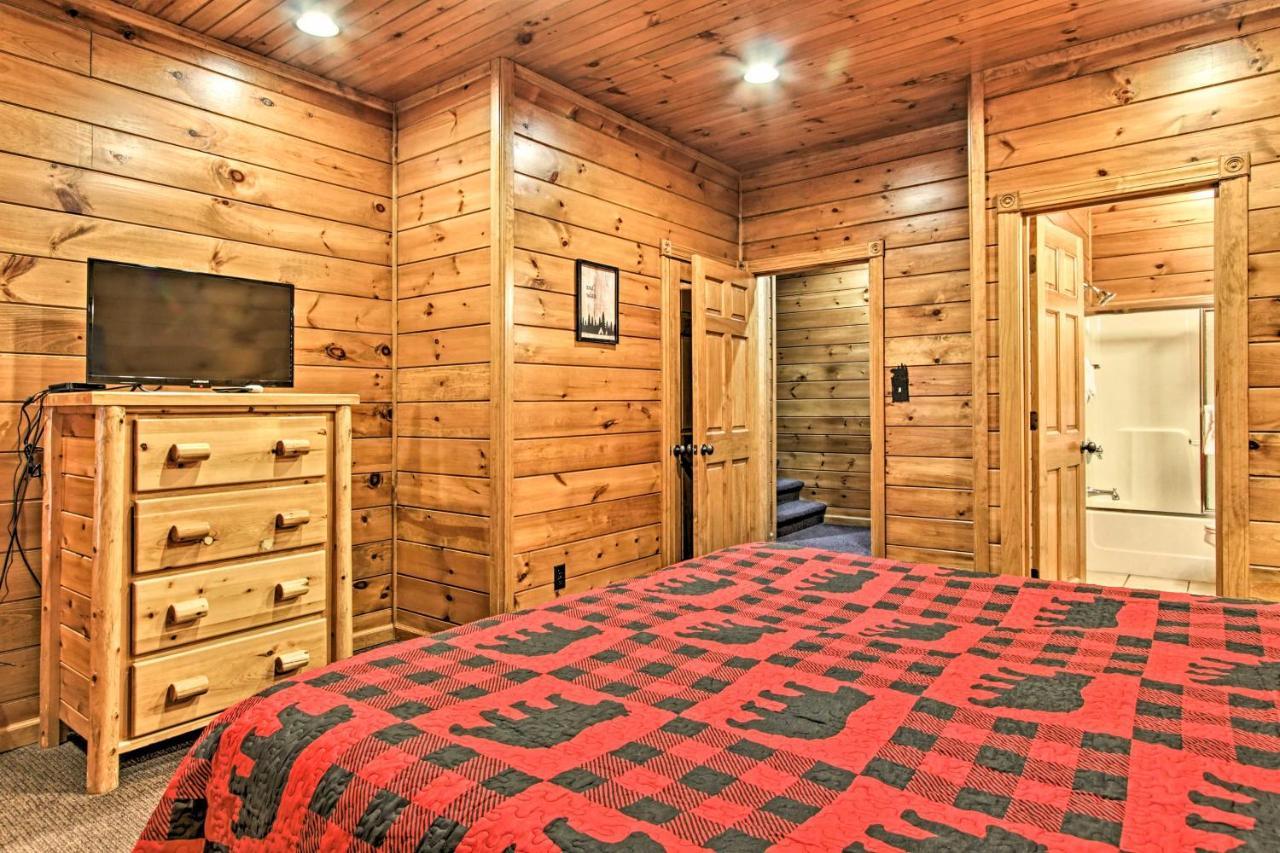 Cabin With Pool Access About 3 Mi To Downtown ガトリンバーグ エクステリア 写真